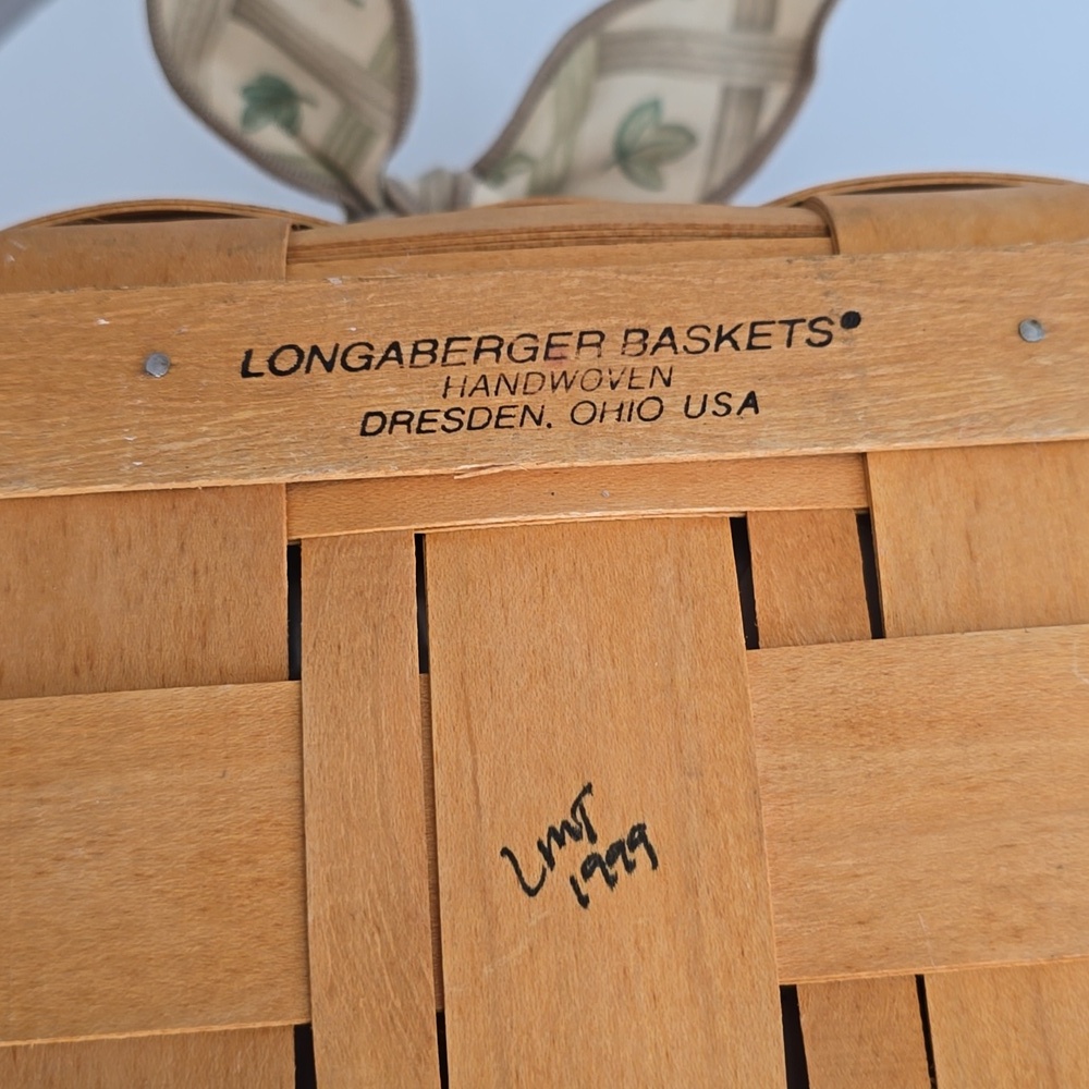 Longaberger Vintage Cake Pie Woven Basket Fabric Plastic Liner Wood Stand Cover - Picture 15 of 17